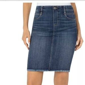 Liverpool Gia pull-on denim skirt